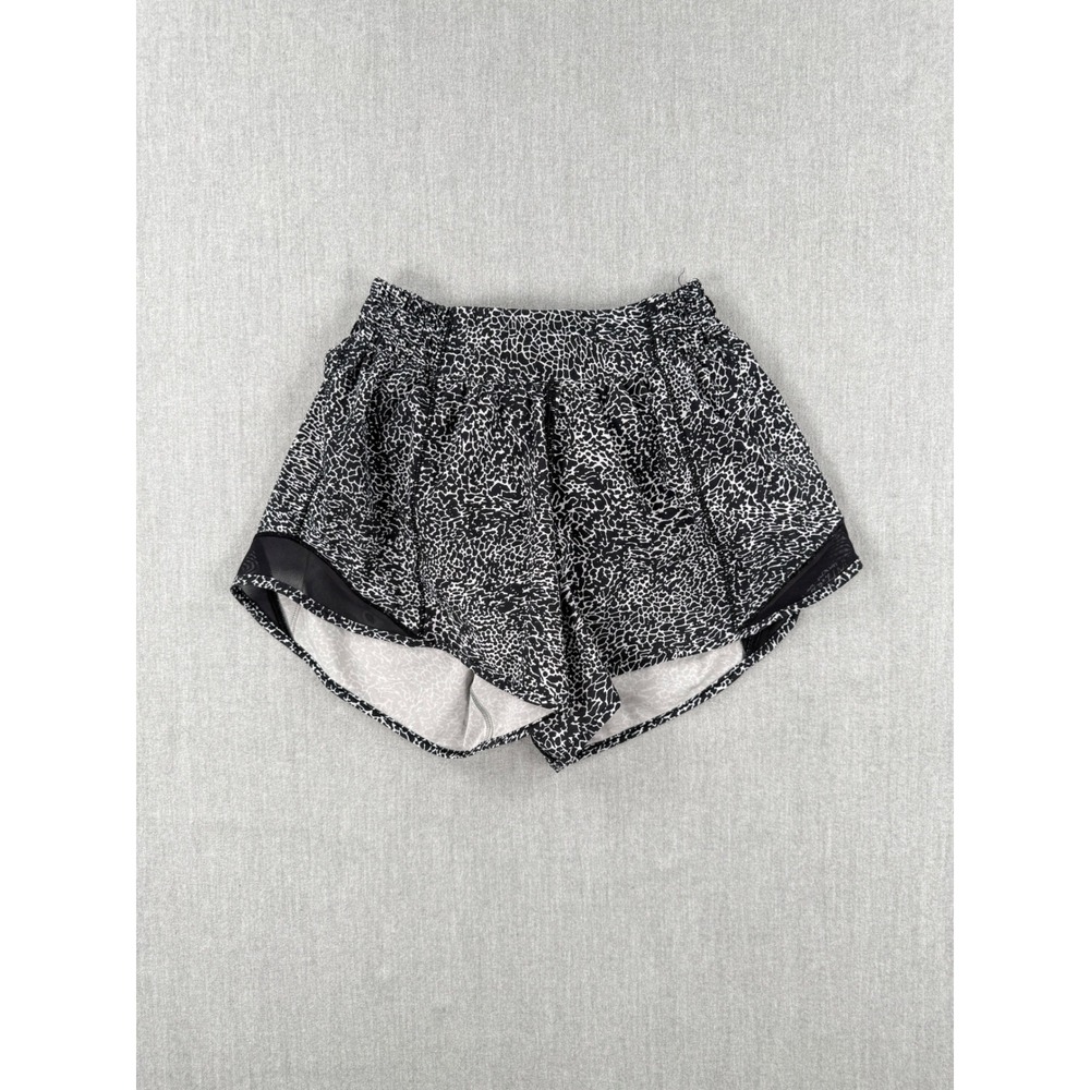 Lululemon Hotty Hot Shorts 2‎ Tall Black White Crackle Print Mesh Running Shorts